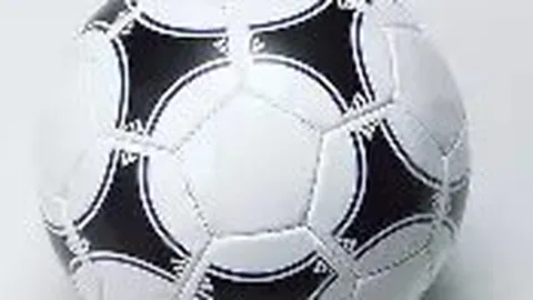 广西桂林举办全国定向锦标赛开幕式3-24 21：41