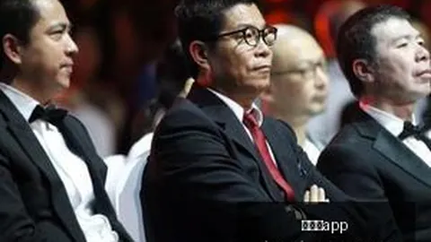 莱万12载心路历程爱游戏app：曼联加盟梦想